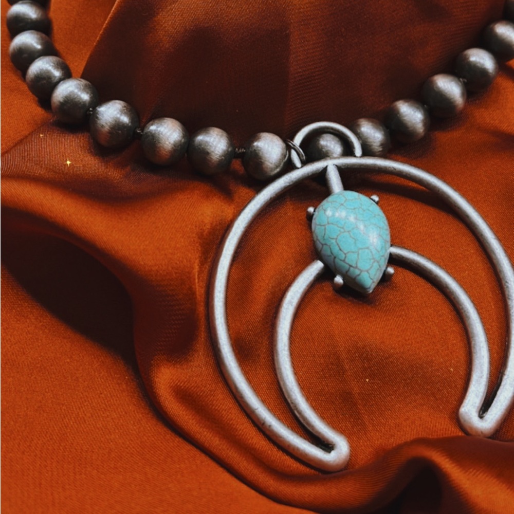 5 Western necklaces